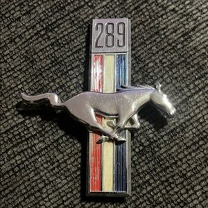 Ford Mustang 289 Emblem - Silver